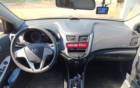Hyundai Solaris II рестайлинг, 2013 год, 710 000 рублей, 5 фотография