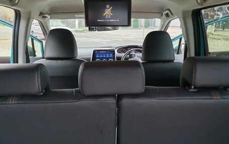 Toyota Sienta II, 2022 год, 1 280 000 рублей, 9 фотография