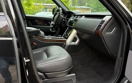 Land Rover Range Rover IV рестайлинг, 2019 год, 5 500 000 рублей, 8 фотография