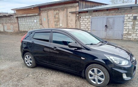Hyundai Solaris II рестайлинг, 2013 год, 780 000 рублей, 3 фотография