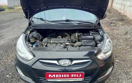 Hyundai Solaris II рестайлинг, 2013 год, 780 000 рублей, 7 фотография