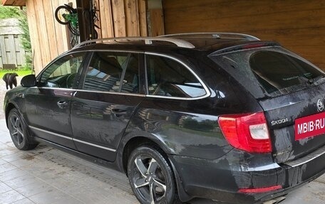 Skoda Superb III рестайлинг, 2013 год, 880 000 рублей, 4 фотография