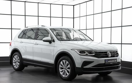 Volkswagen Tiguan II, 2021 год, 3 049 000 рублей, 3 фотография