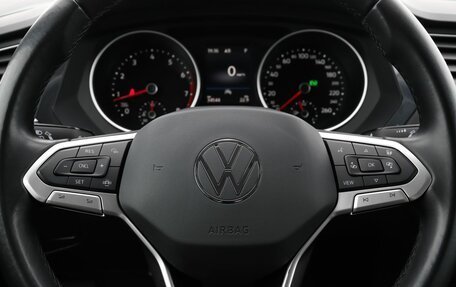 Volkswagen Tiguan II, 2021 год, 3 049 000 рублей, 12 фотография