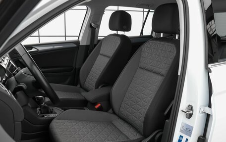 Volkswagen Tiguan II, 2021 год, 3 049 000 рублей, 10 фотография