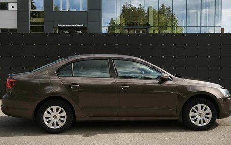 Volkswagen Jetta VI, 2011 год, 825 000 рублей, 3 фотография