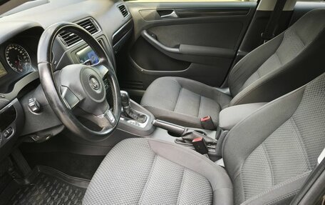 Volkswagen Jetta VI, 2011 год, 825 000 рублей, 11 фотография