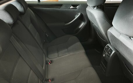 Volkswagen Jetta VI, 2011 год, 825 000 рублей, 12 фотография