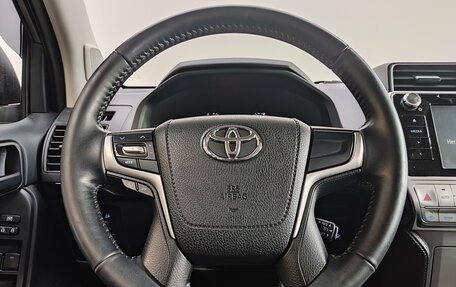 Toyota Land Cruiser Prado 150 рестайлинг 2, 2018 год, 4 997 000 рублей, 10 фотография