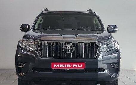 Toyota Land Cruiser Prado 150 рестайлинг 2, 2018 год, 4 997 000 рублей, 2 фотография