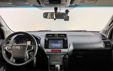 Toyota Land Cruiser Prado 150 рестайлинг 2, 2018 год, 4 997 000 рублей, 9 фотография