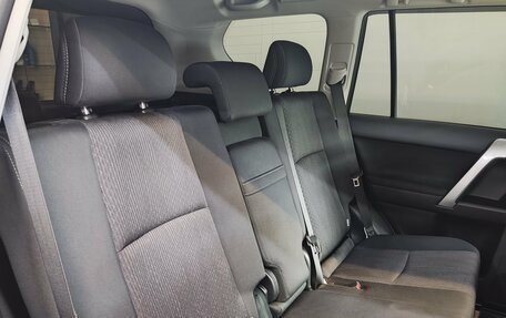 Toyota Land Cruiser Prado 150 рестайлинг 2, 2018 год, 4 997 000 рублей, 25 фотография