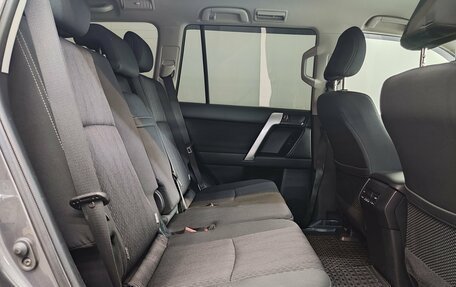 Toyota Land Cruiser Prado 150 рестайлинг 2, 2018 год, 4 997 000 рублей, 24 фотография