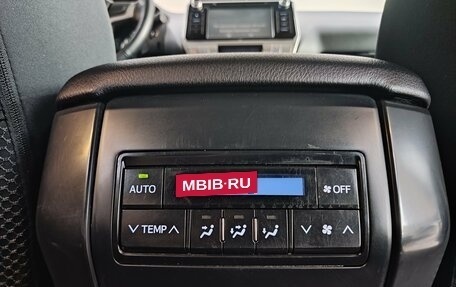 Toyota Land Cruiser Prado 150 рестайлинг 2, 2018 год, 4 997 000 рублей, 32 фотография