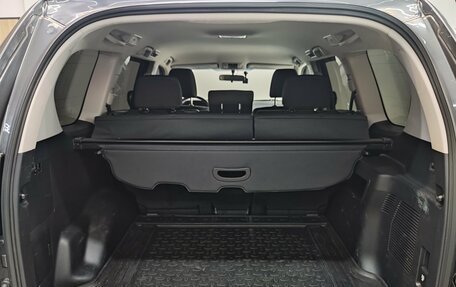 Toyota Land Cruiser Prado 150 рестайлинг 2, 2018 год, 4 997 000 рублей, 33 фотография