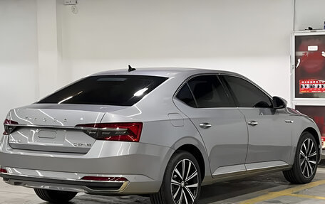 Skoda Superb III рестайлинг, 2023 год, 1 890 000 рублей, 5 фотография