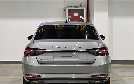 Skoda Superb III рестайлинг, 2023 год, 1 890 000 рублей, 6 фотография