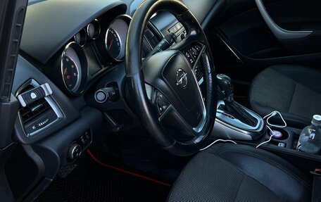 Opel Astra J, 2011 год, 699 000 рублей, 1 фотография