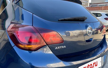 Opel Astra J, 2011 год, 699 000 рублей, 2 фотография
