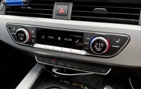 Audi A4, 2018 год, 1 530 000 рублей, 10 фотография