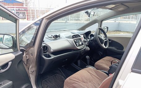 Honda Fit III, 2009 год, 715 000 рублей, 6 фотография