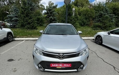 Toyota Camry, 2015 год, 2 290 000 рублей, 1 фотография