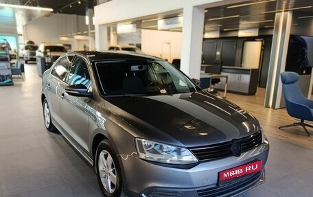 Volkswagen Jetta VI, 2014 год, 899 000 рублей, 1 фотография