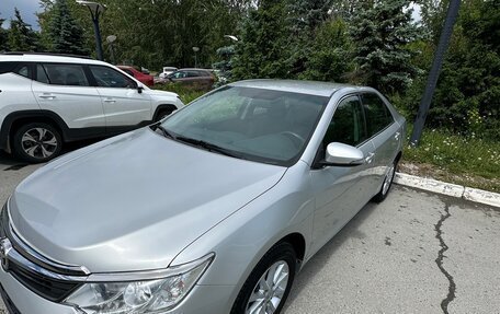 Toyota Camry, 2015 год, 2 290 000 рублей, 6 фотография