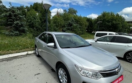Toyota Camry, 2015 год, 2 290 000 рублей, 2 фотография
