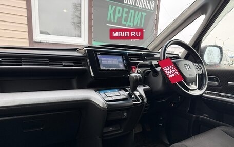 Honda Stepwgn IV, 2017 год, 2 099 999 рублей, 17 фотография