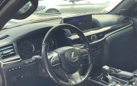 Lexus LX III, 2017 год, 7 499 000 рублей, 8 фотография