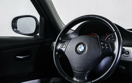 BMW 3 серия, 2011 год, 890 000 рублей, 14 фотография