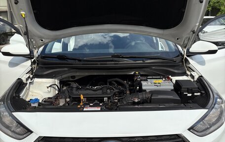 Hyundai Solaris II рестайлинг, 2018 год, 900 000 рублей, 3 фотография