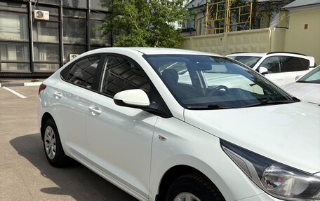 Hyundai Solaris II рестайлинг, 2018 год, 900 000 рублей, 6 фотография
