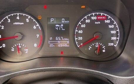 Hyundai Solaris II рестайлинг, 2018 год, 900 000 рублей, 12 фотография
