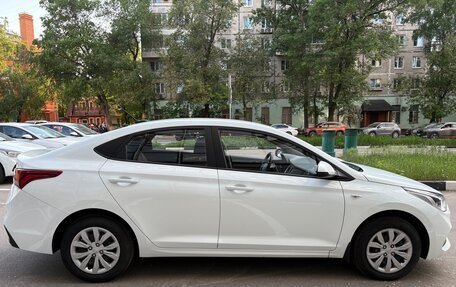 Hyundai Solaris II рестайлинг, 2019 год, 1 000 000 рублей, 3 фотография
