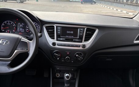 Hyundai Solaris II рестайлинг, 2019 год, 1 000 000 рублей, 9 фотография