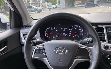 Hyundai Solaris II рестайлинг, 2019 год, 1 000 000 рублей, 11 фотография