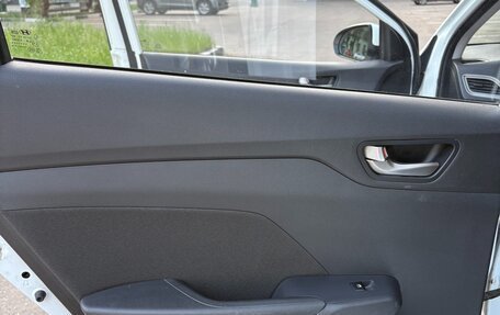Hyundai Solaris II рестайлинг, 2019 год, 1 000 000 рублей, 17 фотография
