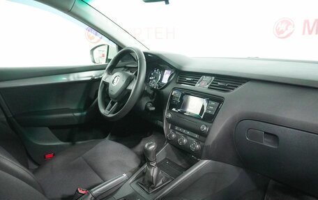 Skoda Octavia, 2016 год, 1 050 000 рублей, 10 фотография
