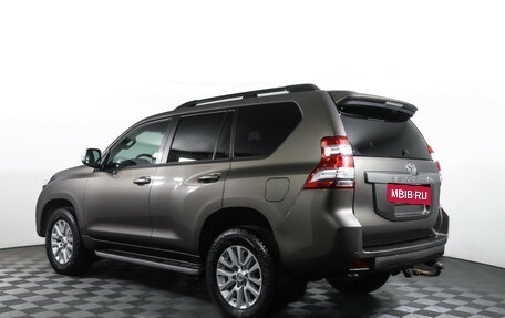 Toyota Land Cruiser Prado 150 рестайлинг 2, 2015 год, 3 790 000 рублей, 8 фотография