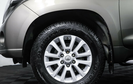 Toyota Land Cruiser Prado 150 рестайлинг 2, 2015 год, 3 790 000 рублей, 23 фотография