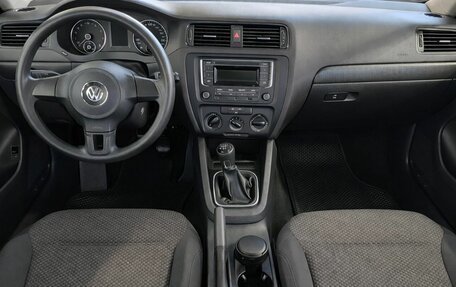 Volkswagen Jetta VI, 2014 год, 899 000 рублей, 11 фотография