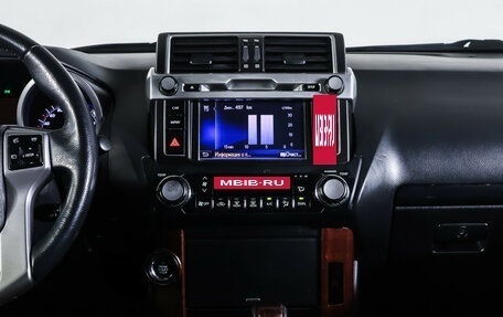 Toyota Land Cruiser Prado 150 рестайлинг 2, 2015 год, 3 790 000 рублей, 13 фотография