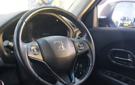 Honda Vezel, 2016 год, 1 689 000 рублей, 13 фотография