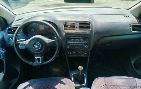 Volkswagen Polo VI (EU Market), 2011 год, 399 000 рублей, 13 фотография