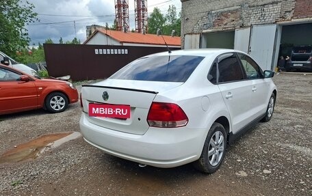 Volkswagen Polo VI (EU Market), 2010 год, 330 000 рублей, 2 фотография