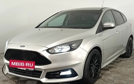 Ford Focus III, 2015 год, 990 000 рублей, 3 фотография
