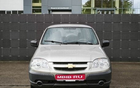 Chevrolet Niva I рестайлинг, 2015 год, 690 000 рублей, 2 фотография