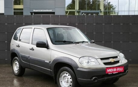 Chevrolet Niva I рестайлинг, 2015 год, 690 000 рублей, 3 фотография